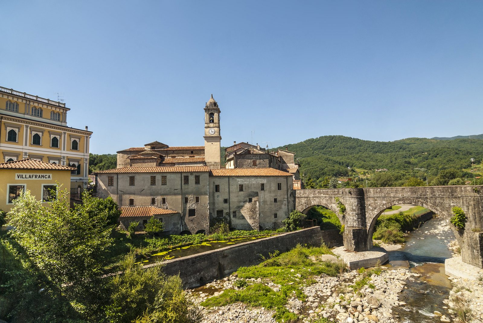 tour lunigiana